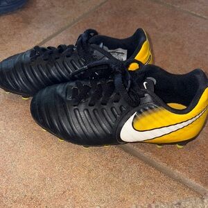 Kids Nike Outdoor Soccer Cleats